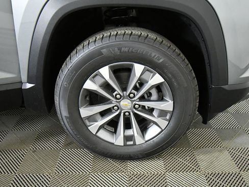 New 2026 Chevrolet Equinox LT w/ Safety and Technology Package AWD/4WD image 17