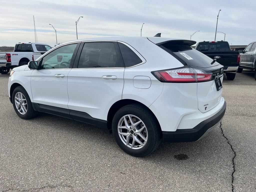 Used 2023 Ford Edge SEL AWD/4WD image 4