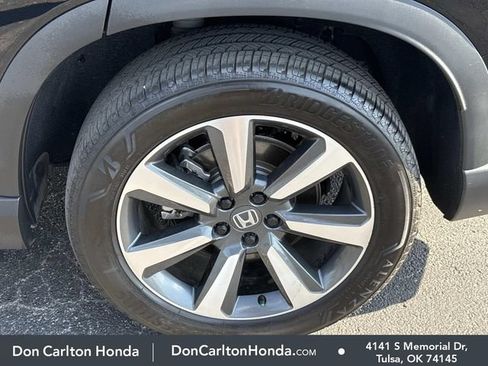 Used 2025 Honda Pilot Elite image 13