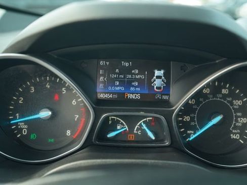 Used 2017 Ford Escape SE w/ SE Cold Weather Package image 32