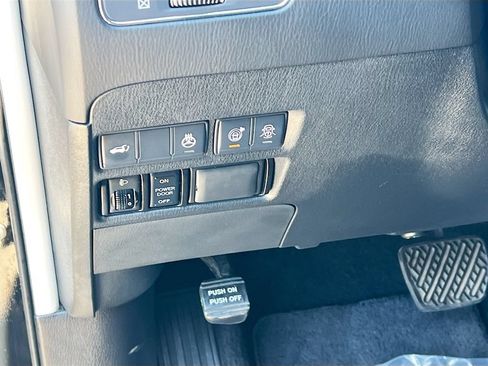Used 2019 Nissan Armada Platinum w/ Cargo Package AWD/4WD image 10