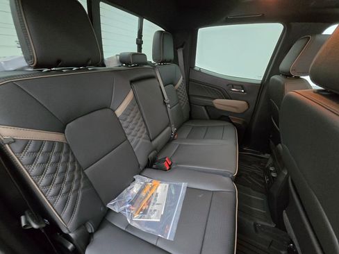 New 2026 GMC Canyon Denali w/ LPO, Denali Black Edition image 36
