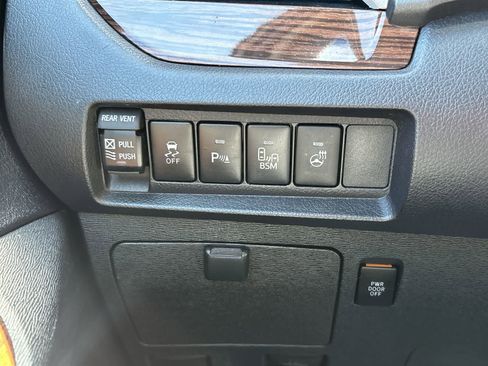 Used 2015 Toyota Sienna Limited AWD/4WD image 11
