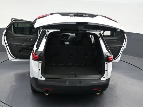 Used 2024 Chevrolet Traverse LT FWD image 38