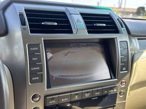 Used 2014 Lexus GX 460 w/ Premium Package AWD/4WD image 21