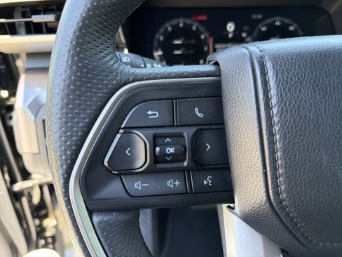 Used 2025 Toyota Tacoma TRD Off-Road AWD/4WD image 23