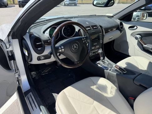 Used 2005 Mercedes-Benz SLK 350 image 17