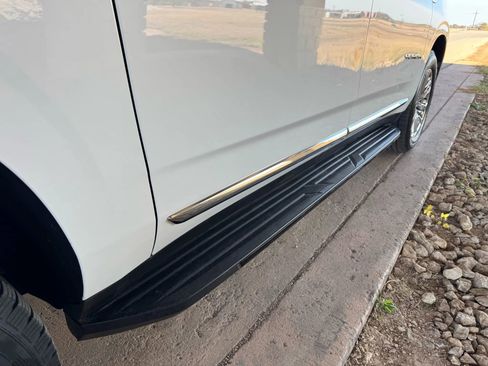 Used 2021 GMC Yukon XL SLT w/ Rear Media and Nav Package image 26