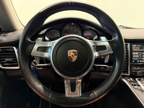 Used 2014 Porsche Panamera image 11