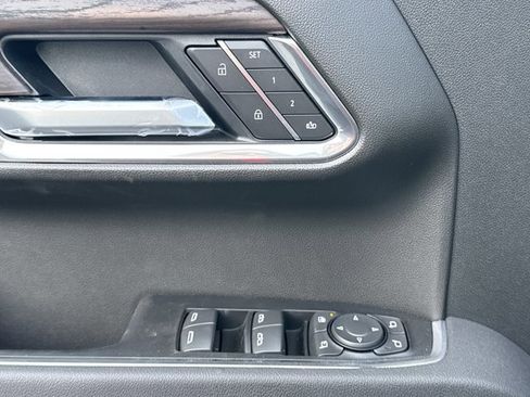 New 2026 GMC Sierra 1500 SLT image 19