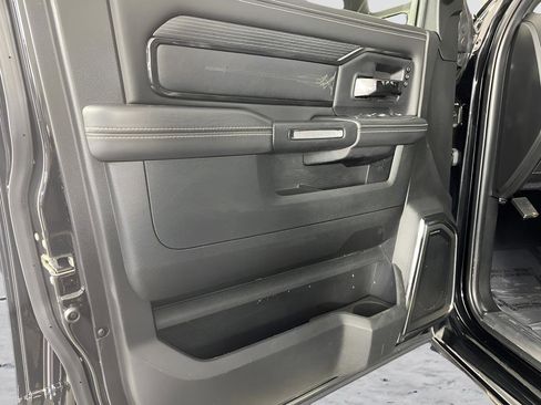 Used 2023 RAM 3500 Limited AWD/4WD image 9