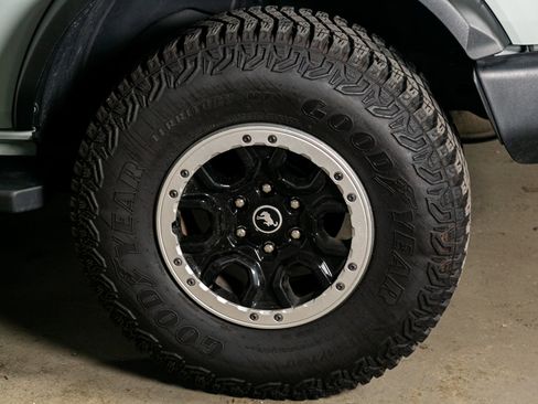 Used 2022 Ford Bronco Outer Banks w/ Sasquatch Package image 21