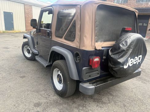 Used 2004 Jeep Wrangler SE AWD/4WD image 19
