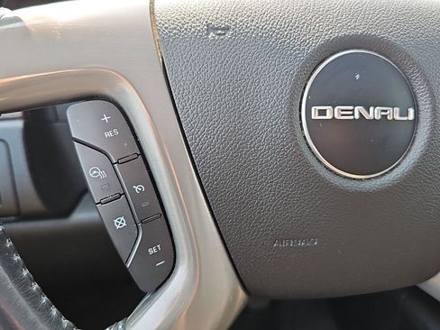 Used 2014 GMC Yukon XL Denali AWD/4WD image 16