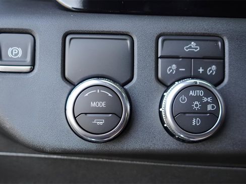 New 2026 GMC Sierra 1500 Elevation image 17