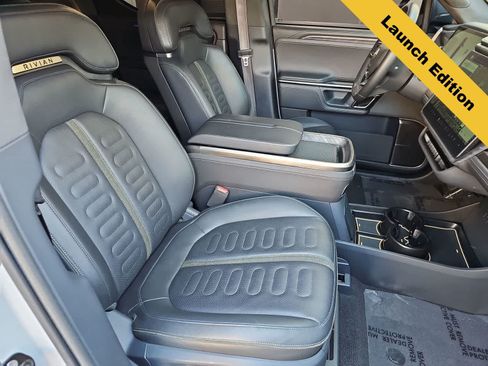 Used 2022 Rivian R1T Launch Edition AWD/4WD image 18