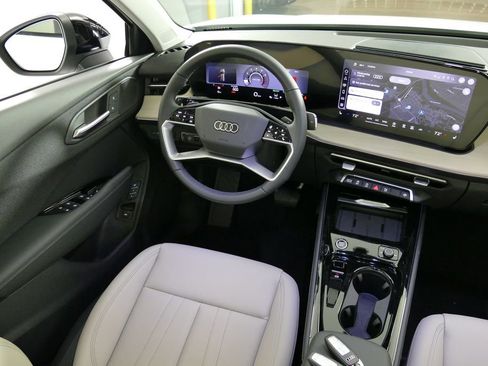 New 2026 Audi Q3 quattro 2.0T AWD/4WD image 9
