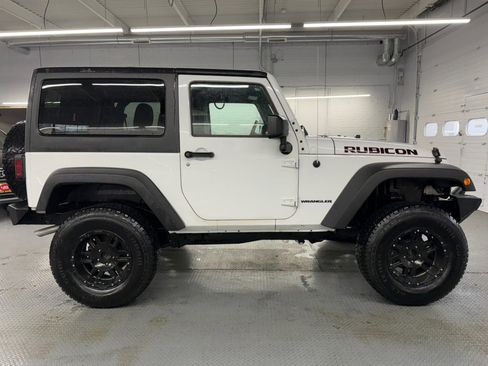 Used 2015 Jeep Wrangler Rubicon w/ Dual Top Group AWD/4WD image 6