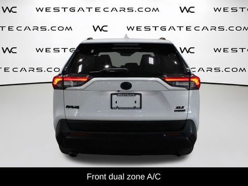 Used 2019 Toyota RAV4 XLE AWD/4WD image 7