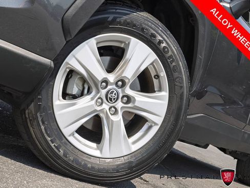 Used 2021 Toyota RAV4 XLE w/ Convenience Package AWD/4WD image 11
