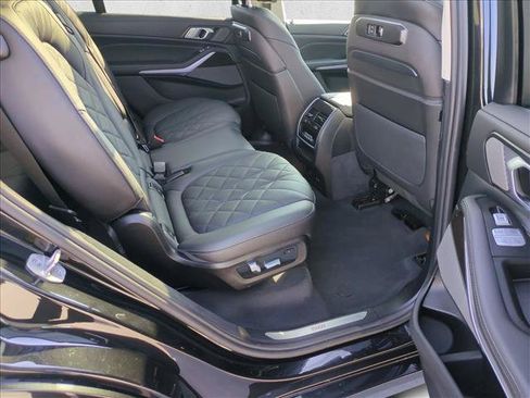 Certified 2024 BMW X7 xDrive40i w/ Premium Package AWD/4WD image 23