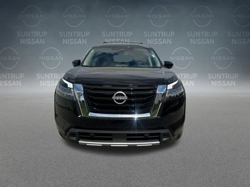 Used 2024 Nissan Pathfinder Platinum FWD image 45