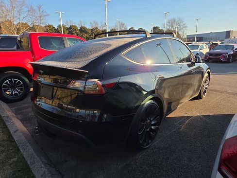 Used 2022 Tesla Model Y Performance image 4