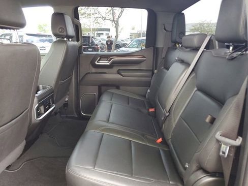 Used 2022 GMC Sierra 1500 SLT w/ SLT Convenience Package image 12