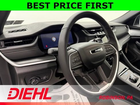 New 2025 Jeep Grand Cherokee Altitude AWD/4WD image 20