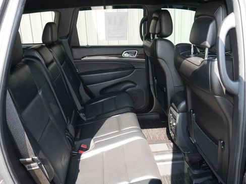 Used 2018 Jeep Grand Cherokee Overland AWD/4WD image 25