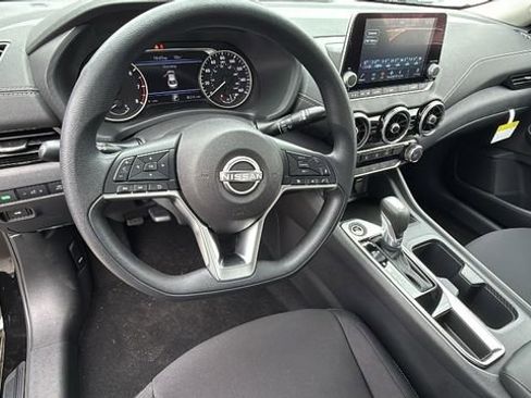 New 2025 Nissan Sentra SV image 10