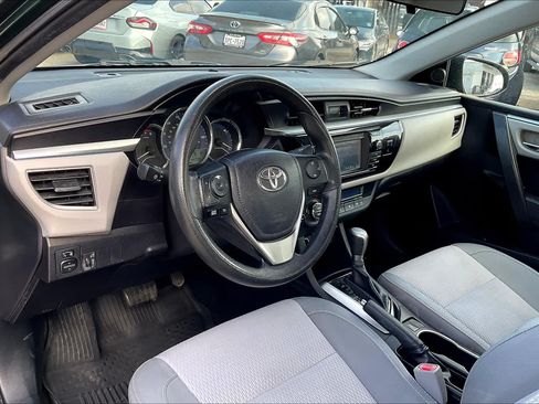 Used 2015 Toyota Corolla LE FWD image 17