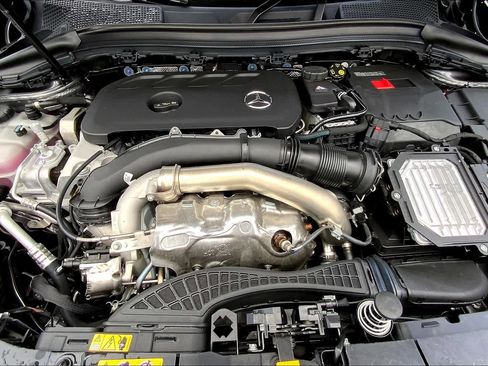 Certified 2025 Mercedes-Benz GLA 250 image 17