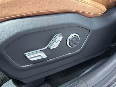 Used 2025 Hyundai Santa Fe Limited image 26