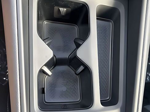 New 2026 Volkswagen Tiguan SE R-Line image 41