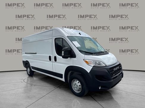 Used 2026 RAM ProMaster 2500 w/ Convenience Group FWD image 8