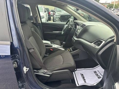 Used 2020 Dodge Journey SE FWD image 41