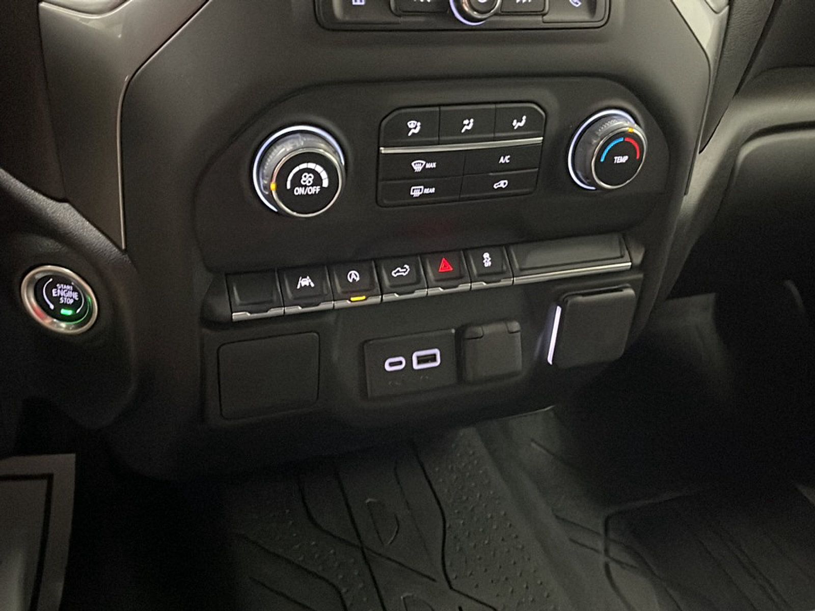 Used 2024 Chevrolet Silverado 1500 Custom AWD/4WD image 10