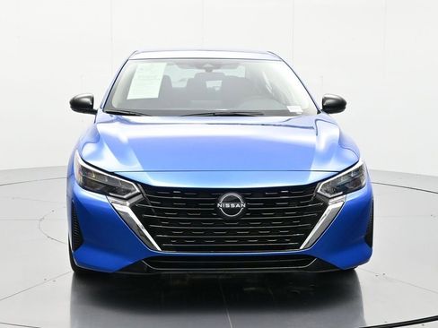 Used 2025 Nissan Sentra SR image 2