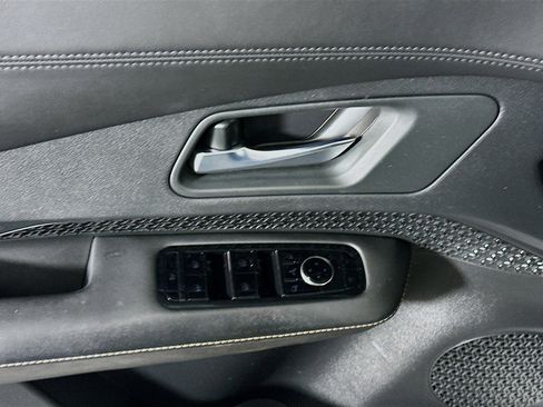 Used 2023 Nissan Ariya VENTURE+ image 15