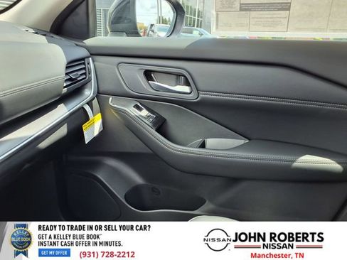 New 2026 Nissan Rogue SV FWD image 8