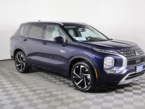 Used 2024 Mitsubishi Outlander SEL image 4