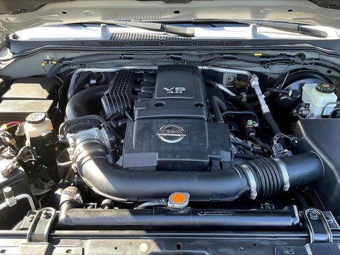 Used 2006 Nissan Frontier NISMO w/ (J01) Sunroof Pkg image 30