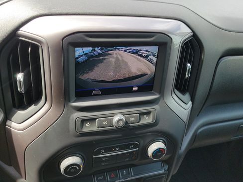 Used 2022 Chevrolet Silverado 2500 Custom w/ Custom Value Package AWD/4WD image 26