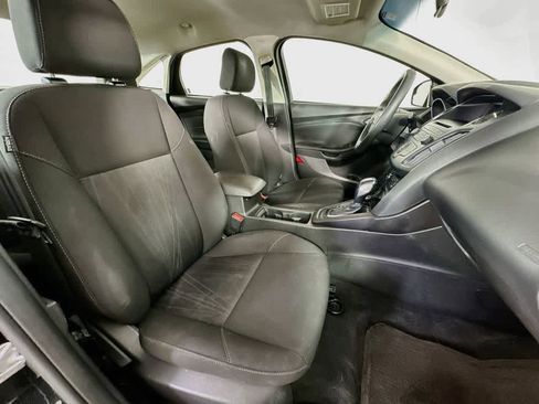 Used 2015 Ford Focus SE FWD image 14