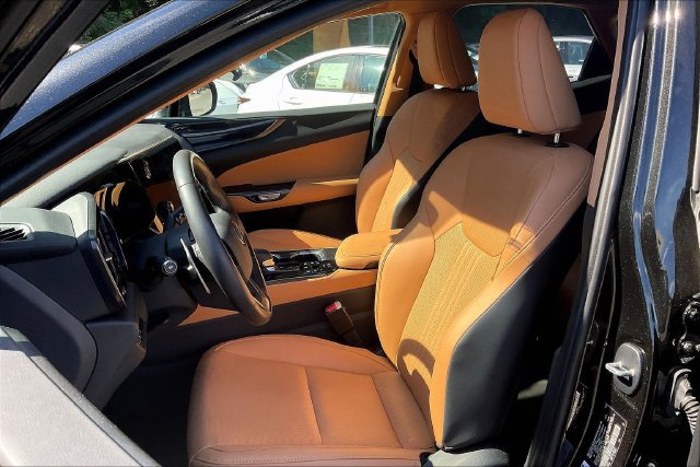 Used 2025 Lexus NX 350 AWD w/ Accessory Package (2T) image 2