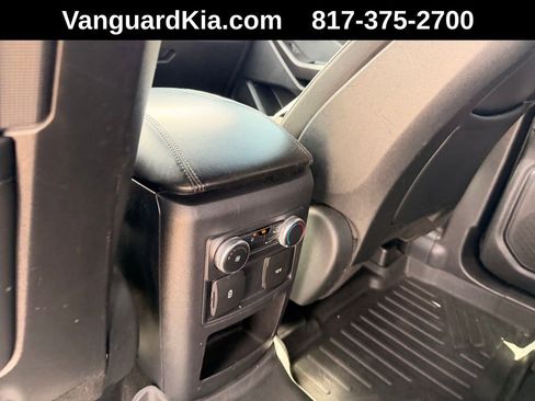 Used 2020 Ford Explorer XLT image 26