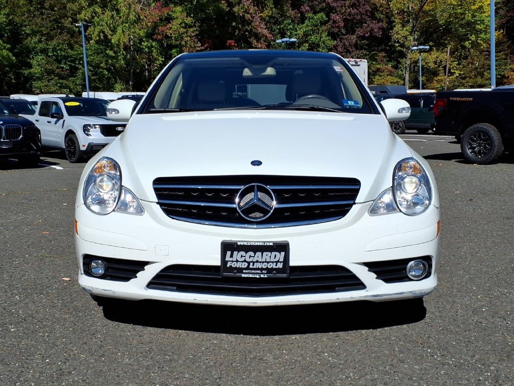 Used 2010 Mercedes-Benz R 350 4MATIC image 2