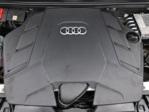 Used 2023 Audi Q7 3.0T Premium Plus w/ Premium Plus Package AWD/4WD image 28
