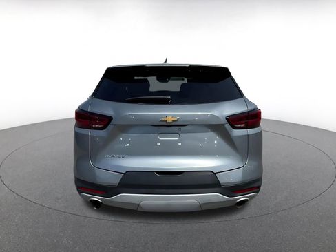 Used 2025 Chevrolet Blazer LT FWD image 12